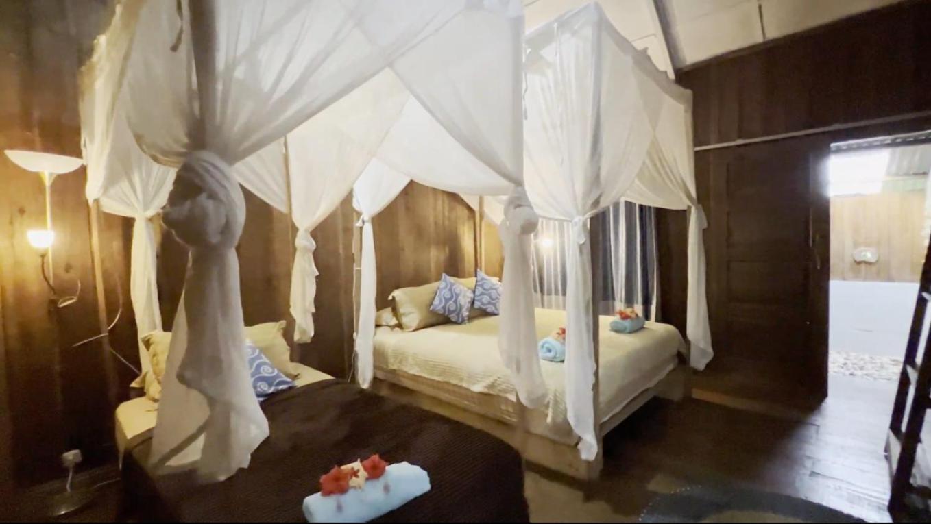 Mentawai Surf Camp Hotel Muarasiberut Екстериор снимка